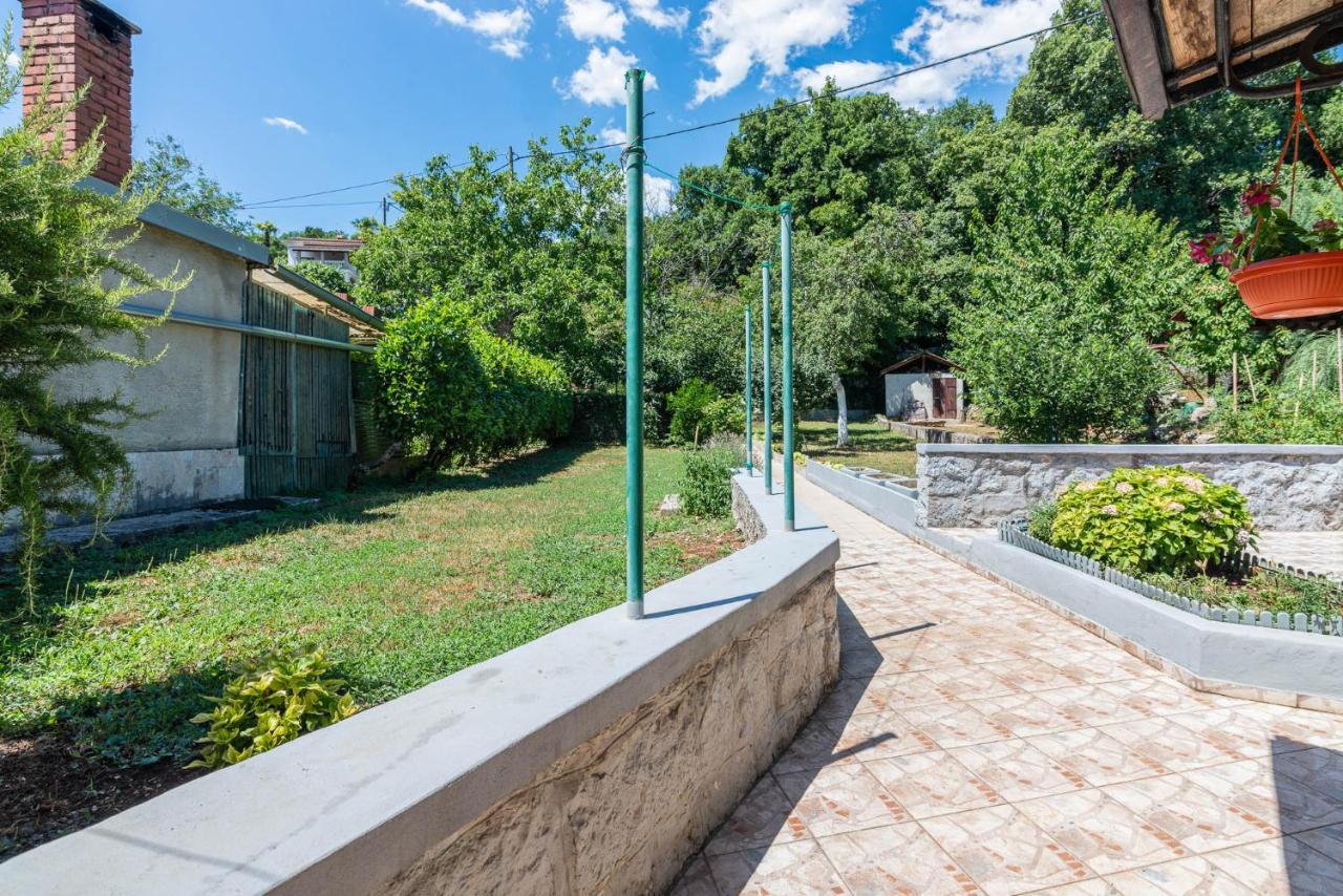 Apartamento Apartman Knezevic Opric Exterior foto