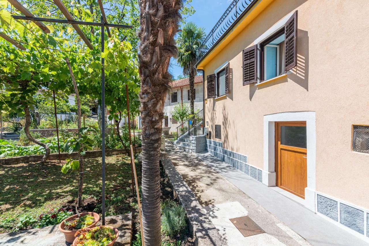 Apartamento Apartman Knezevic Opric Exterior foto